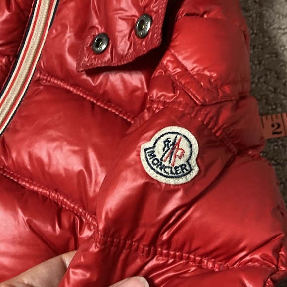 Moncler Red Glossy Puffer Jacket with Hood - Picture 14 of 14